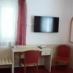 招待所 米尔托姆旅馆 捷克布杰约维采