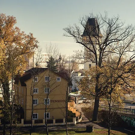 Miltom ゲストハウス 3*